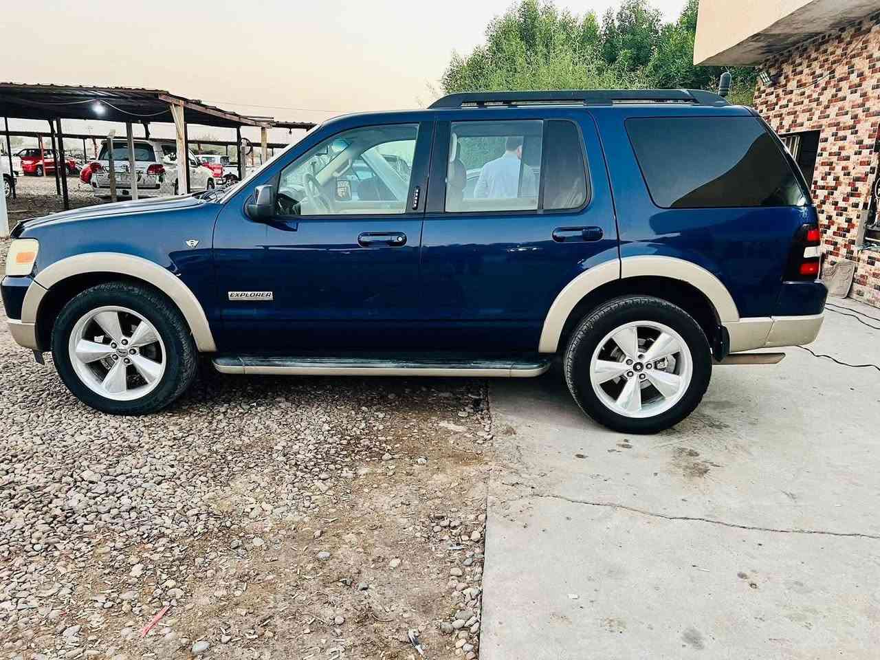 السلام عليكم
إكس بلاور جديده المديل 2008
حادثه جاملق وابنيد 
رقم نكليزي 12 يعني نينوى ابسمي 
السياره جديده وجاهزه مابيها اي تقص
تبريد قطعتين 
7 اراكب  السياره مال جناي 
حجم المكينه 8 اسندر 
العنوان ذي قار قضاء رفاعي لاستفسار ع رقم 
***********
