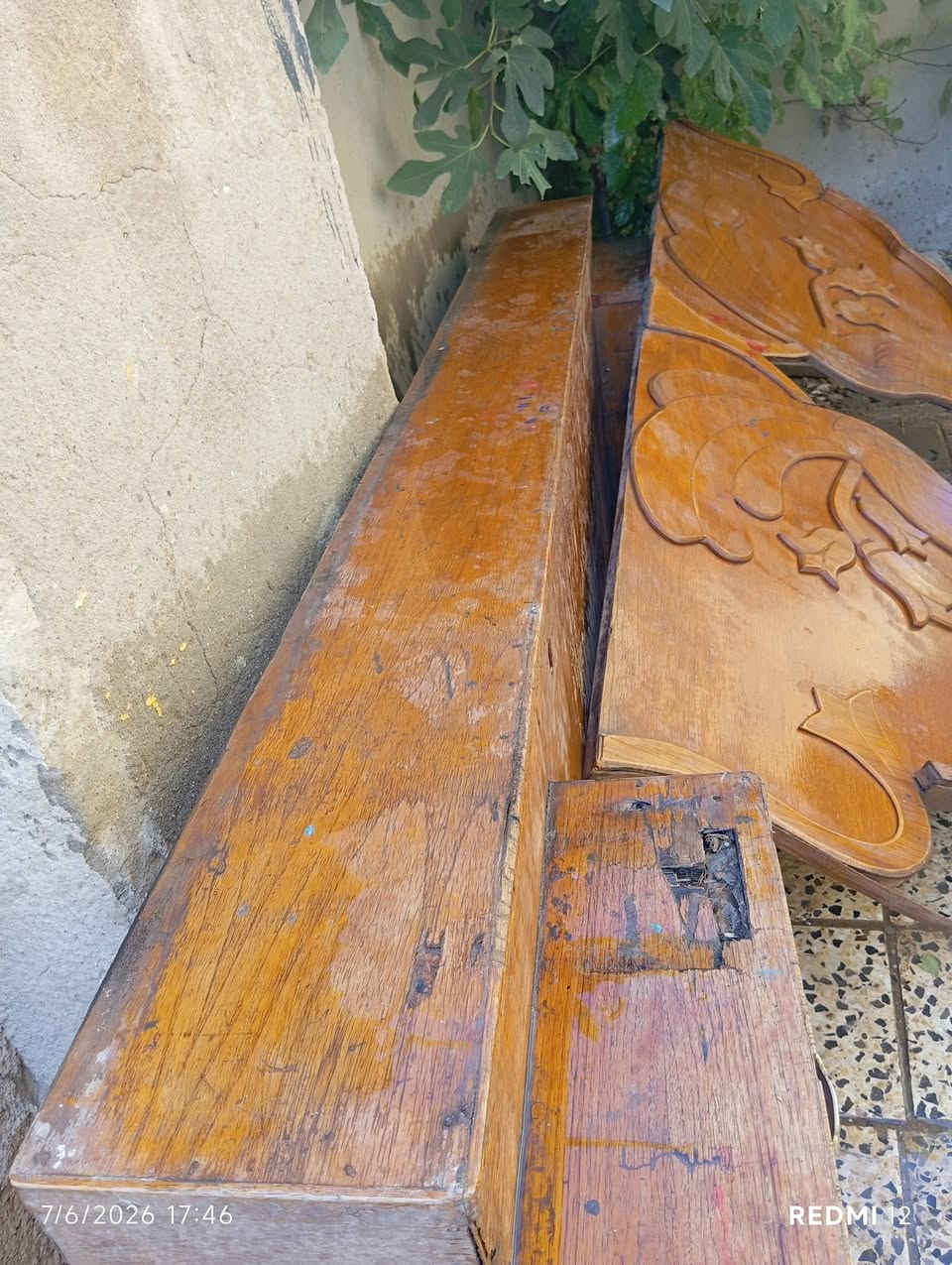 تاج جربايه يرادله شغل وجربايه نفر هم يرادلها شغل كلهن ب40وبيهن مجال
***********
