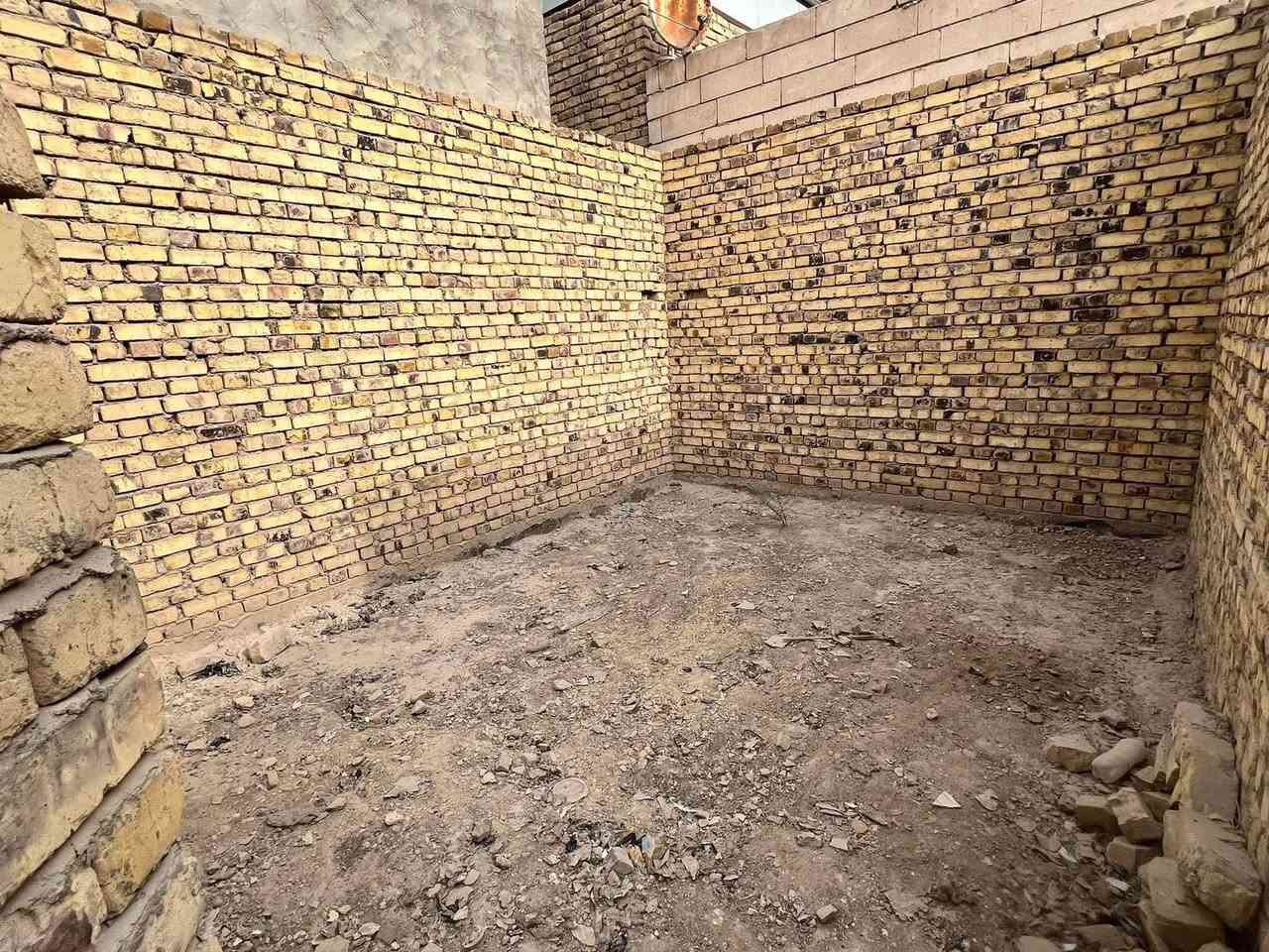 هيكل للبيع ٢٠٠ متر في حي المطاط الفرع المقابل جامع الامام الهادي ع للاستفسار/***********
