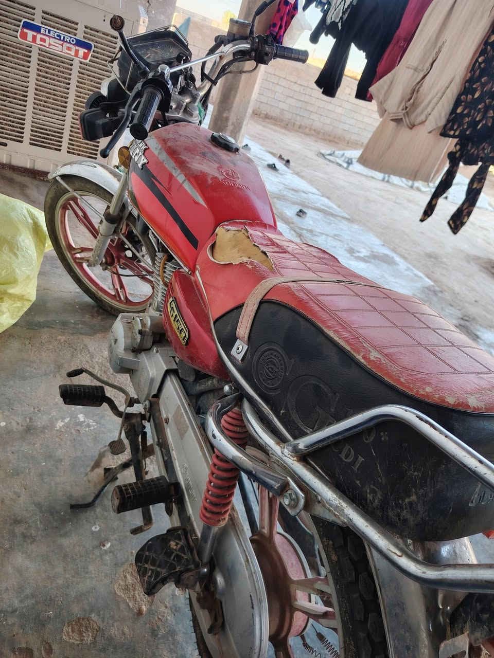 السلام عليكم عندي مطار سيفان موديل 21 نظافه فول محرك ما ابي شرط حتى اوراق جمرقيه موجوده بيه  ***********
