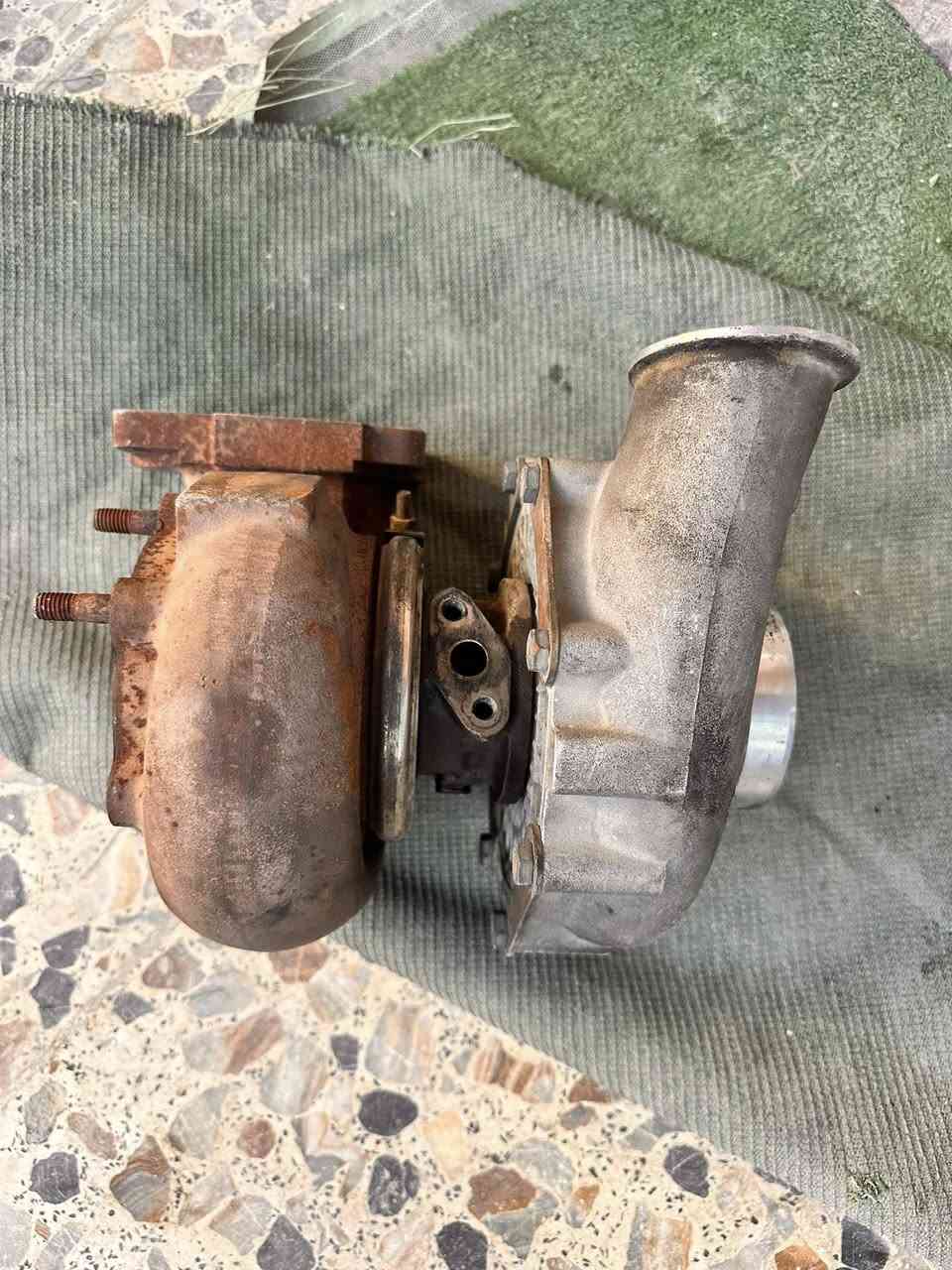 السلام عليكم
سوبر فولفو F12 نوعه برازيلي مجفت جديد شرط عل شغل يرهم عل مكينه 120/121/122 البارد 6 ريشه والحار 11ريشه الهاتف ***********
