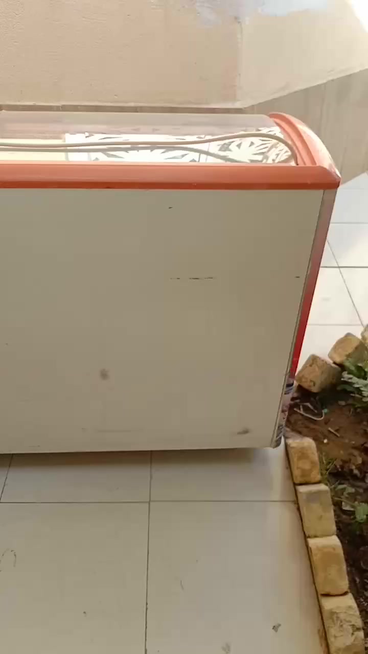 عاره أسواق للبيع شغاله السعر 300 ألف *********** البصرة البهادريه
