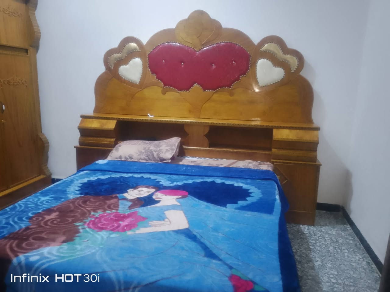 غرفه للبيع جديده ما مستخدمه شهر بس السعر 950او بيها مجال للستفسار اكثر اتصل على هاذه رقم ***********غير متواجد على فيس
