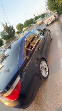 بي ام ٥٣٠i • ٢٠٠٥ • نيلي