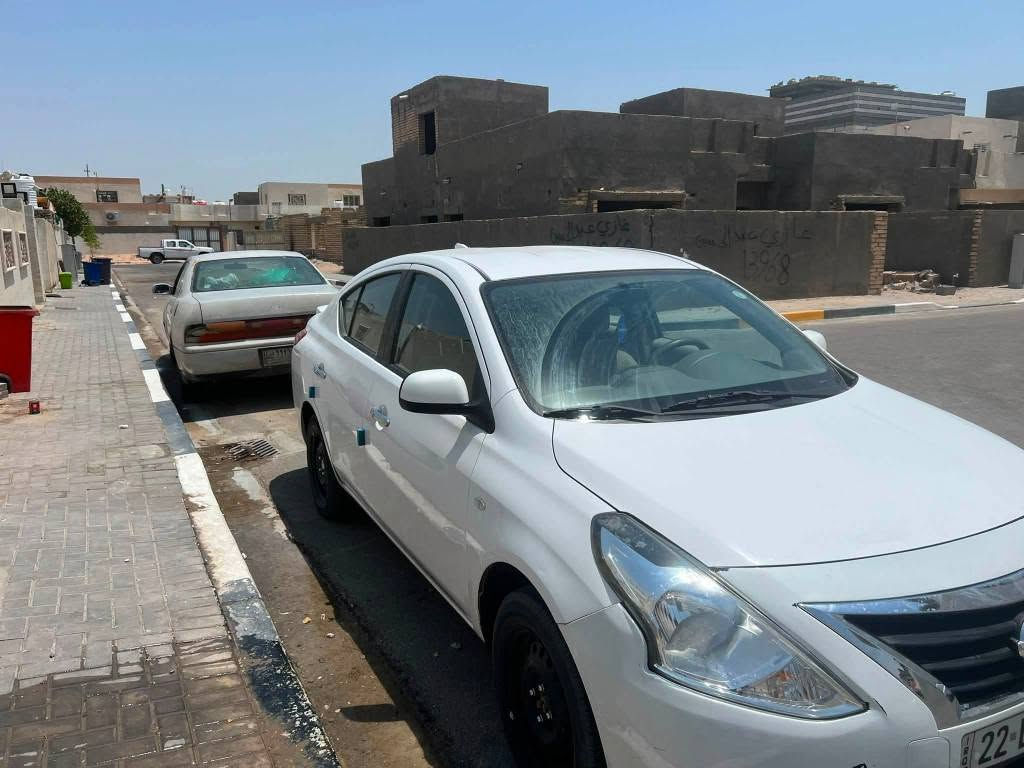 نيسان سني ٢٠٢٤ هندي بليته زركه ماشيه ٤٥ الف حقيقي بيه دعاميه فقط صبغ بدون حادث مكفوله السباره ضربه وصبغ وبارد مكانه بصره رقمها اربيل السعر ١١٧ تليفون *********** البصرة, العراق

