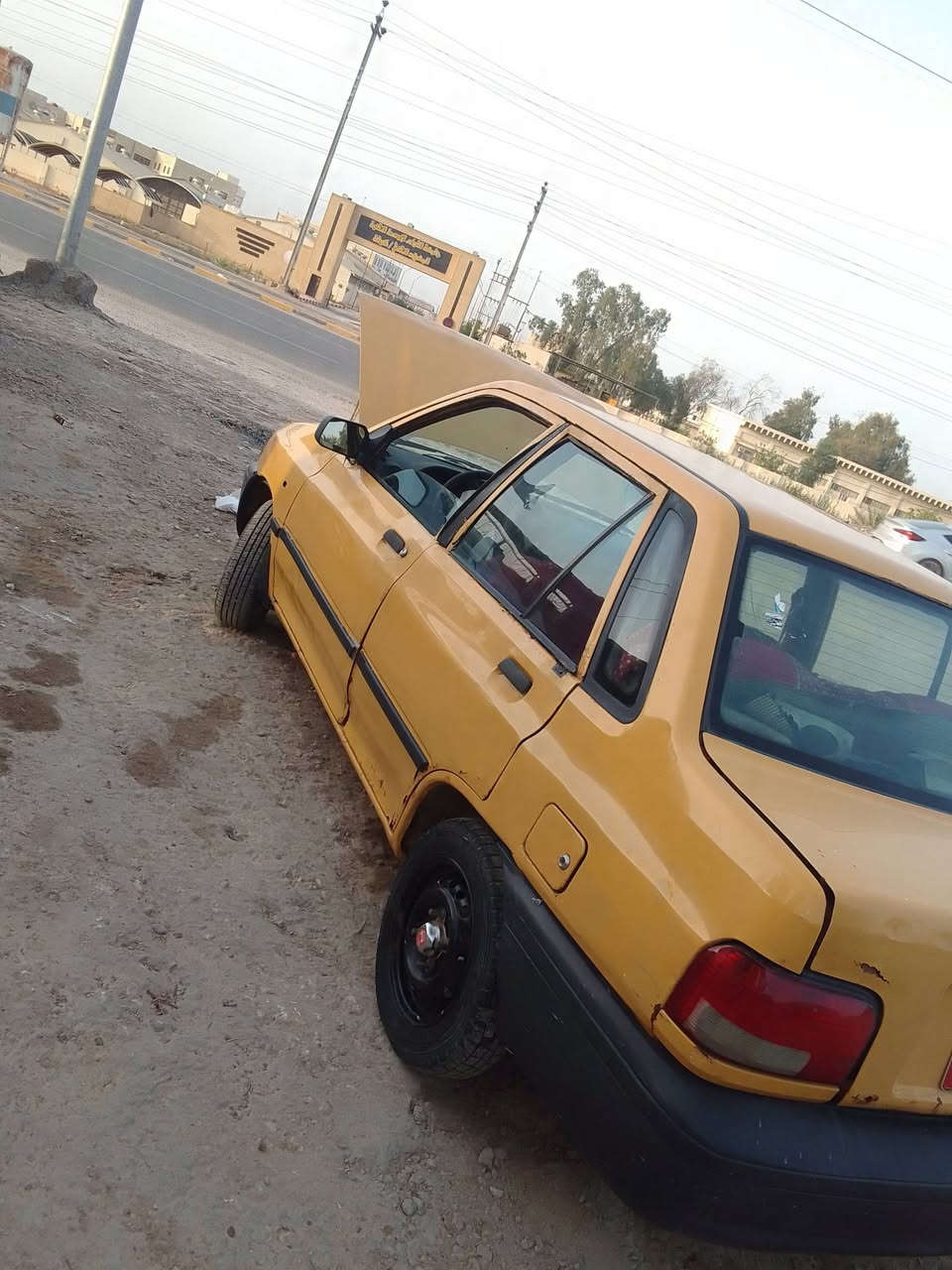 سايبه 2014 سياره حلوه مكينته كيره حلوات كشره حلوو سنويته لل2027 أبيع بدون راعي سعره 11بيه مجال قليل ***********

