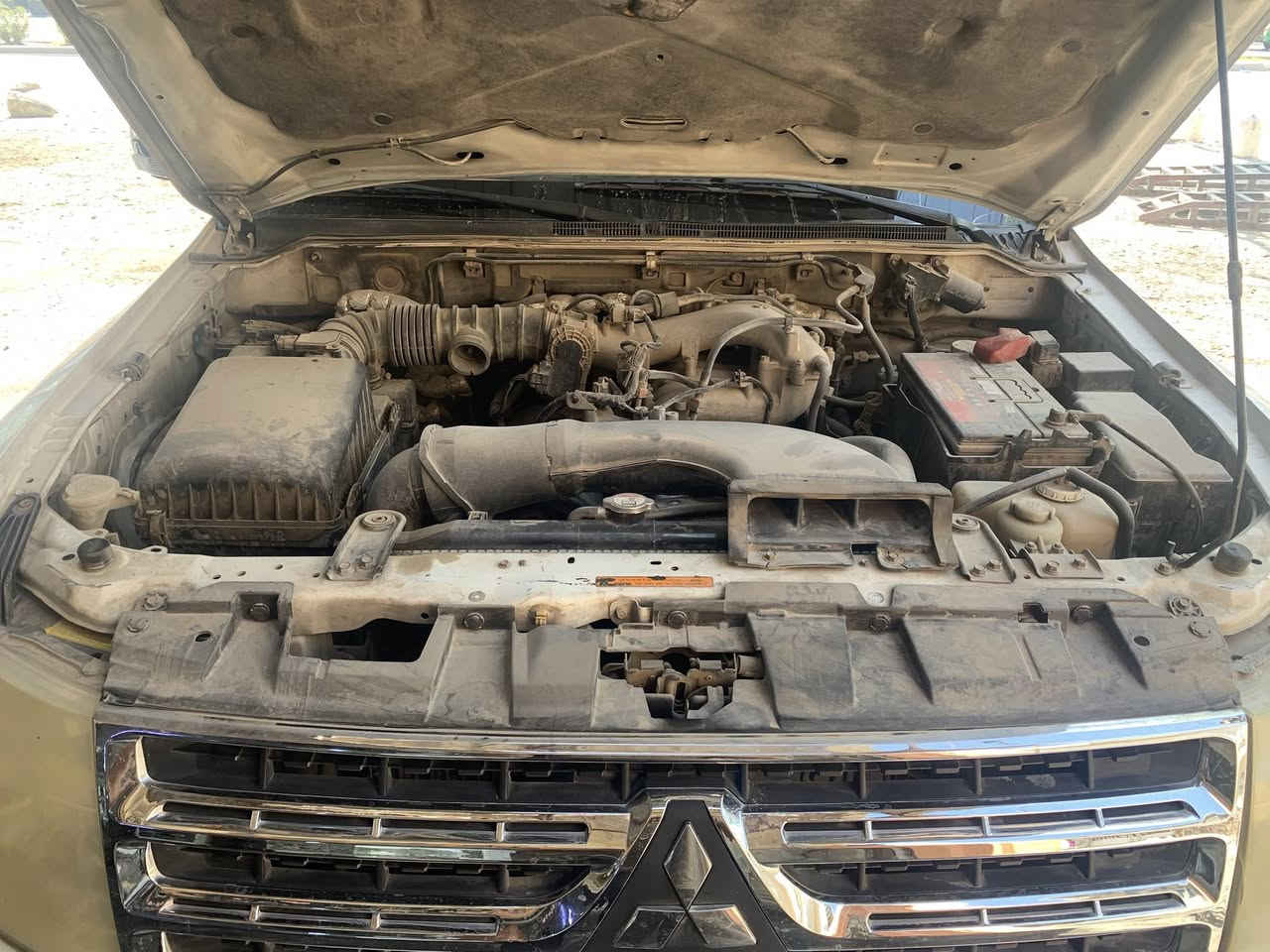 من مجمع حبتور لصيانة الباجيرو سياره الاخ سيد حيدر سيرفز عام   بغداد البياع تقاطع درويش مدخل حي التراث مقابل مطعم ضلوع ومندي 
 ابوعلي الدراجي
***********
***********
***********
واتساب
