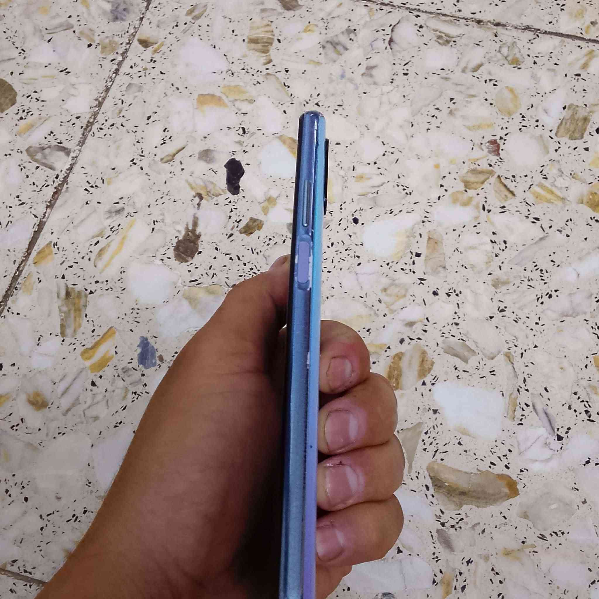 للبيع هونر واي 9اس مبدل شاشه والضهر بي فطور الجهاز بصمه كامرات شحن كله يخبل شرط الشاشه الاصليه   سعر 85$مكاني بغداد. ***********
