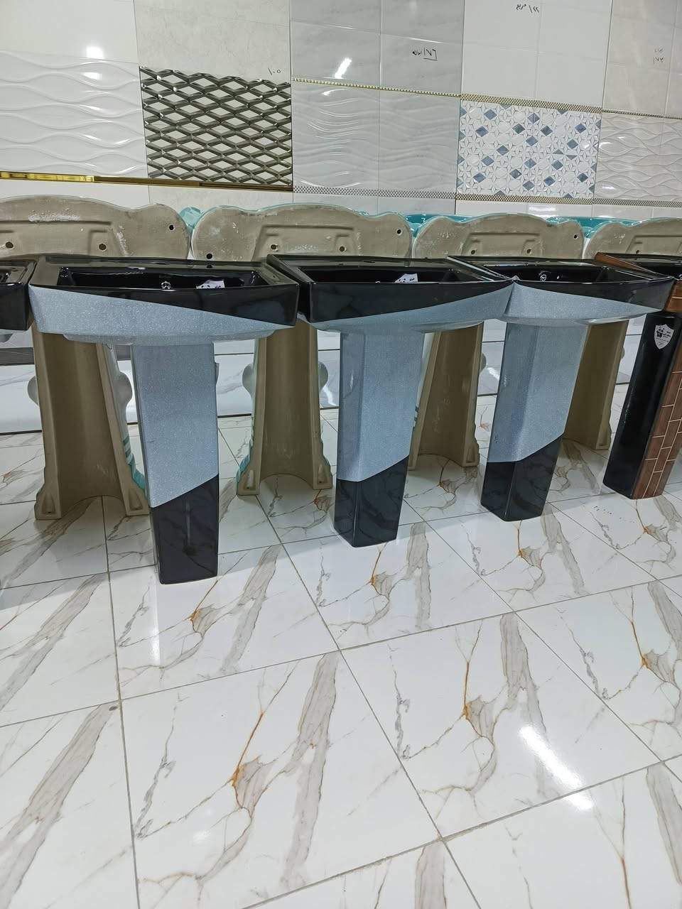 تم وصول مغاسل+مقاعد هندي درجه أوله
استفسار(***********/***********) @إشارة
