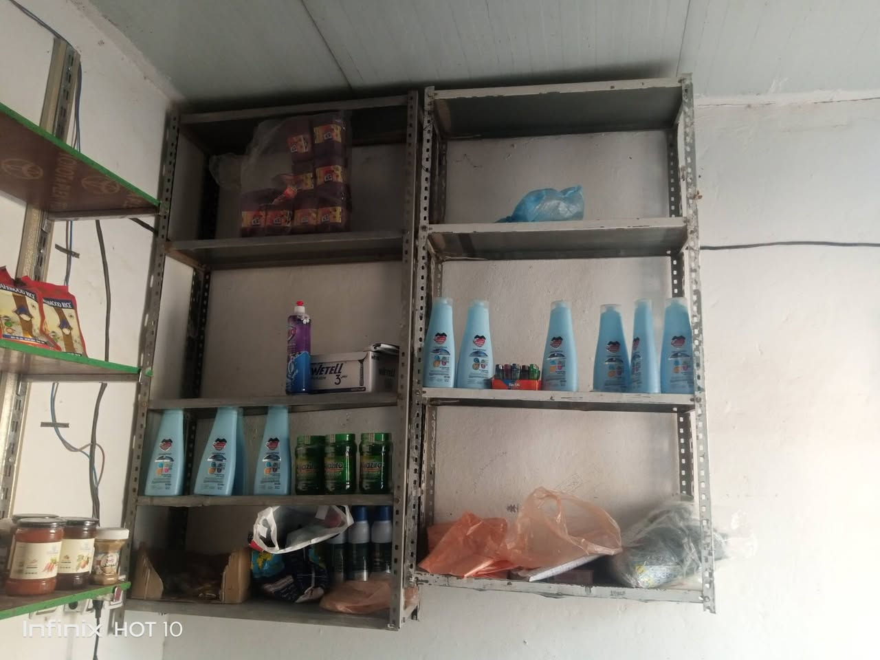 السلام عليكم يوجد رفوف مال محل تعزيله السعر كلهن ب200 وبيهن مجال
الاتصال ***********
المكان تكريت القادسيه قرى وردي
