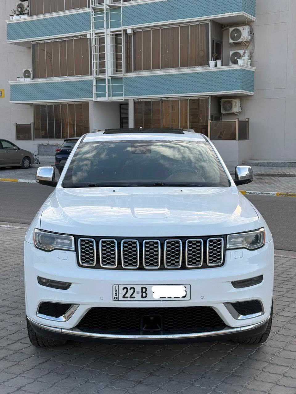 السلام عليكم 
جيب لاريدو ( سومت). موديل 2019
رقم شمالي. سنويه ورقام وهزه جدد (سنويه لل٢٠٣٠ )(وكاله مجانيا) فول مواصفات ١/١. محرك 6 سلندر.  وارد كندي ( كلين تايتل) شاشه كامره حساس رادارات امامي وجانبي. تحديد مسار جوبلسات باب الخلفي جك دواخل مشمشي كشنات تبريد تدفئه شفتات ستيرن. بنراما. ( بعد معروفه مواصفات السومت)
ماشيه 70m
مكاني البصره

شراي يتصل ع رقم

***********
للبيع او مراوس حسب القناعه
