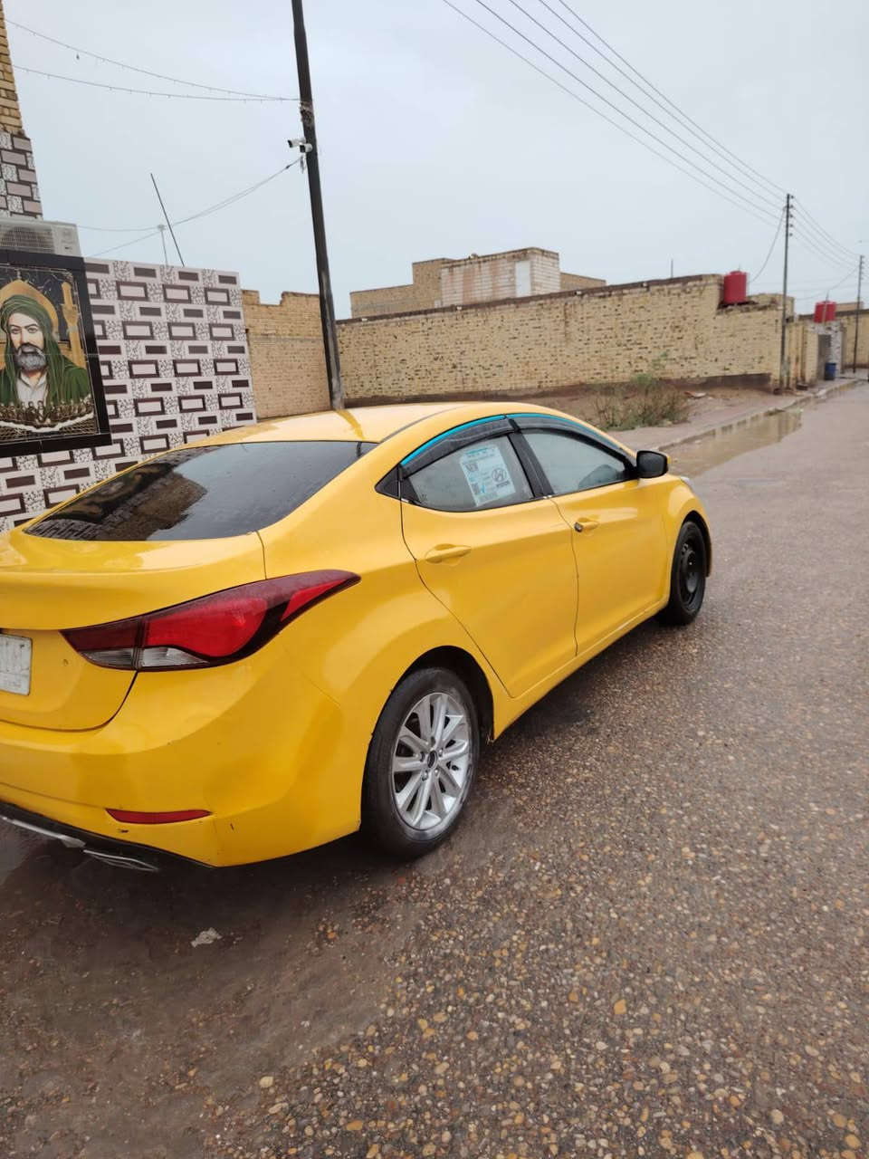 سلام عليكم انترا للبيع موديل 2015 للبيع خليجي مكينه 1800 كير حداده تبريد كهربايات تخم تاير تحكم بل استيرن  سنويه لل2027  مشروع وطني لا ضربه ولا تبديل  سعر 83 وبيه مجال عنوان ميسان المجر الكبير السعيده رقم الهاتف ***********
