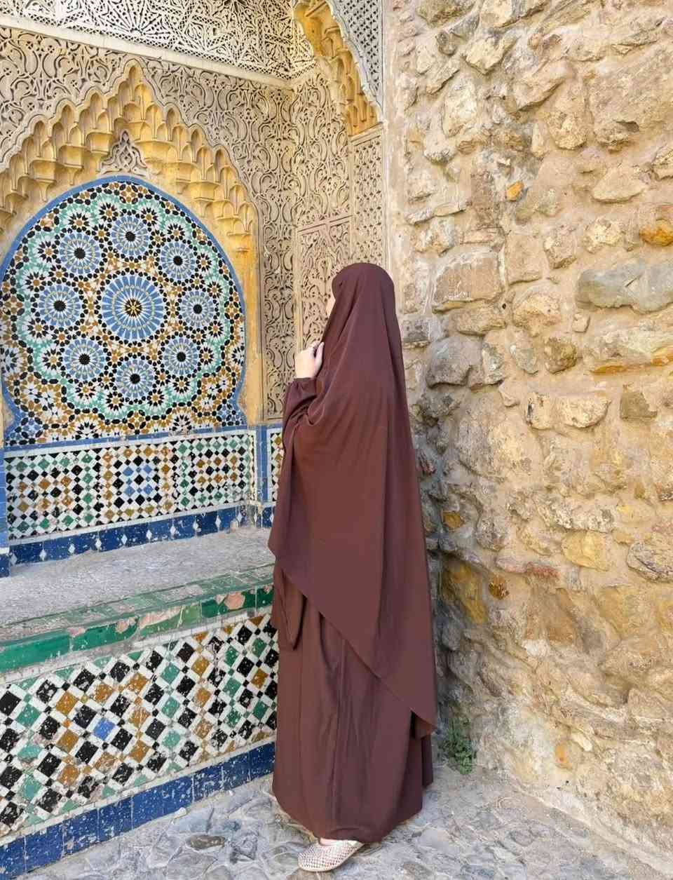 عباية بالإسدال لون الموسم 🤎


**إذا كنت صاحب هذا الإعلان وتريد حذفه لأي سبب، رجاءا أرسل رسالة إلى الدعم الفني**