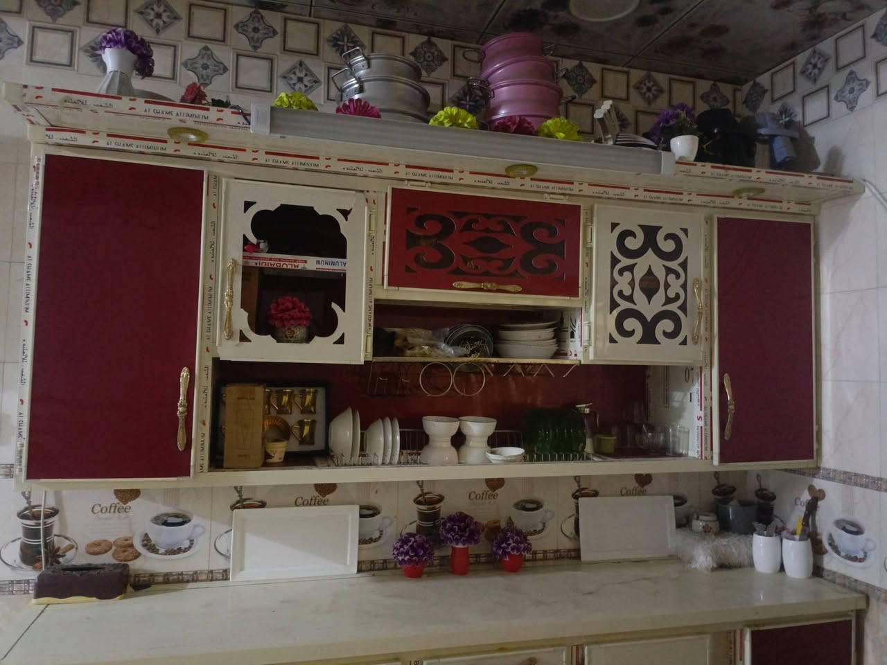 كاونتر كامل وهوه وسنك ماله نضيف للبيع مكاني حيانيه تواصل ***********
