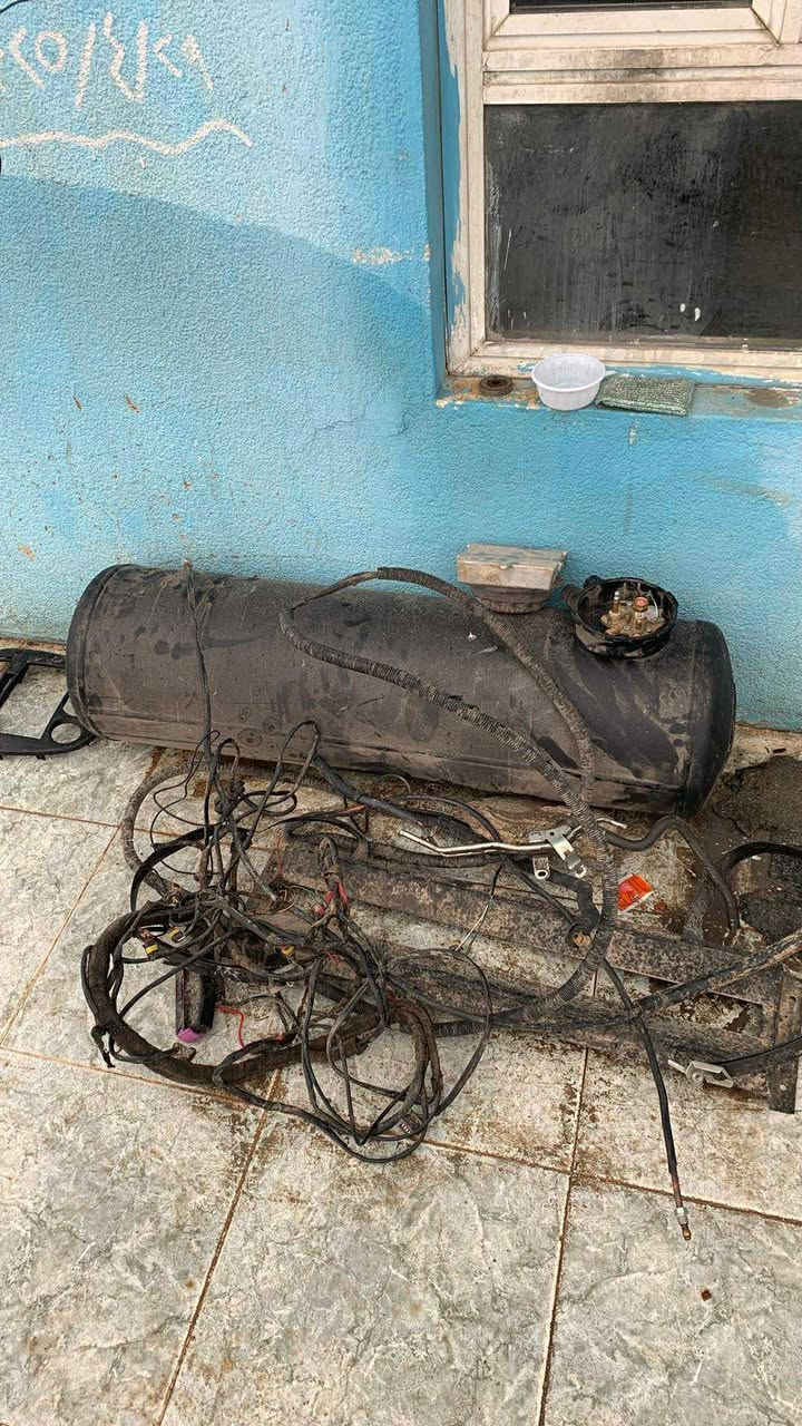 سلام عليكم ورحمة الله وبركاته
للبيع منظومه غاز تركي  للسيارات 6سلندر كامل غراضه حجم تاخذ 120لتره  عنوان اربيل دهوك ***********سعر 240
