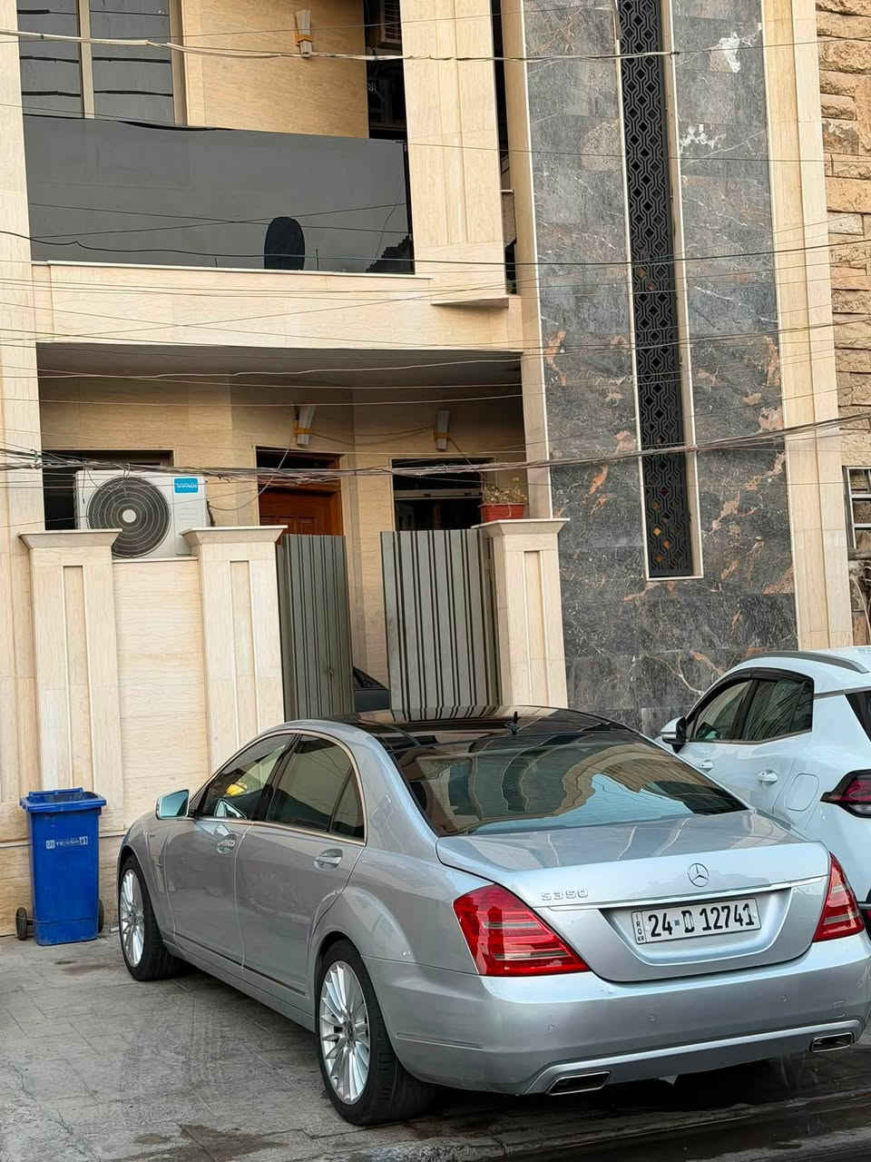 السلام عليكم مرسيدس S350 موديل ٢٠٠٧ فول مواصفات ناضور بنوراما كراسي تبريد تدفئة اربعة سيارة جديدة صفر مسج مناقصها اي شي السعر 165$   ***********
