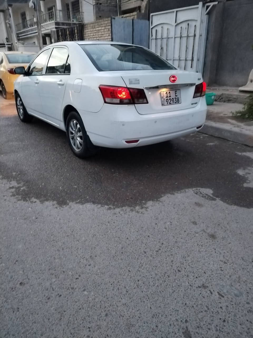 🧿للبيع .***********☎️ بيوايدي G3 موديل 2013
السعر 60 🤑
🪪سنويه بسمي لل 2030
كير مكينه جدد صدر امامي خلفي جديد داخله جديد تأشيرات تخم جديد حتى السبير جديد كهربايات كله شغاله اشاير ترحيب بالمري حساس خلفي سلايد
♦️مكانه المحموديه
