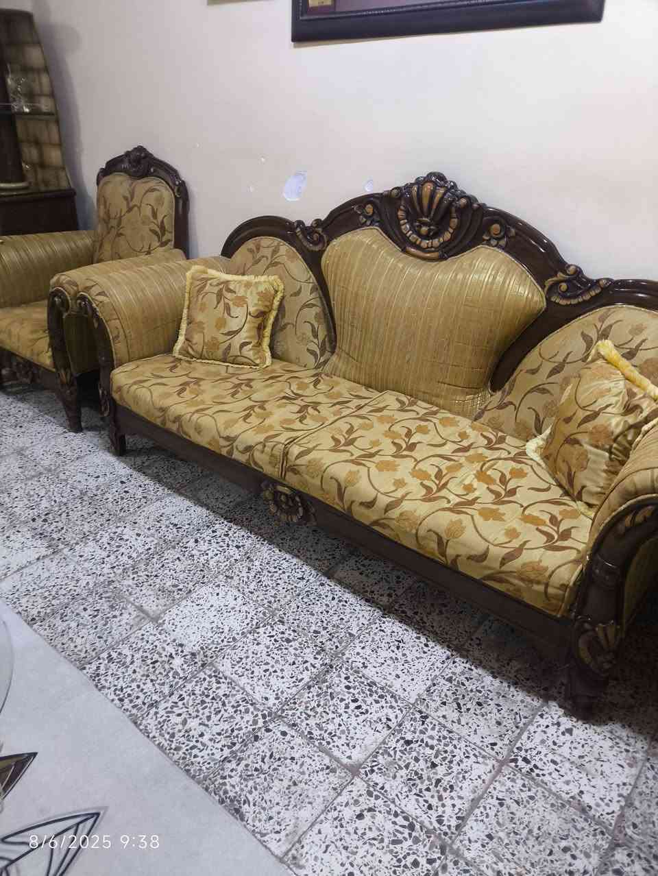 للبيع   ***********
