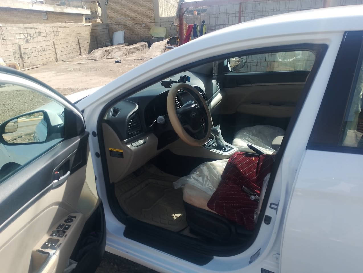 السلام عليكم النترا موديل 17. بسمي
بكاني شطره شراي ينتصل ويدلل. ***********
