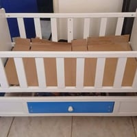 سرير اطفال • كلش نظيف • لحد سنة