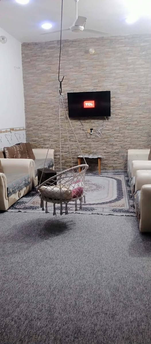 بيت طابو زراعي سند 25 قرب سيطره الالبان شارع ابو نبأ الفرع الرابع مساحه 200م يحتوي على غرفتين وصاله ومطبخ صحيحات داخليه وخارجيه وبسعر مناسب. 
الاتصال ***********
