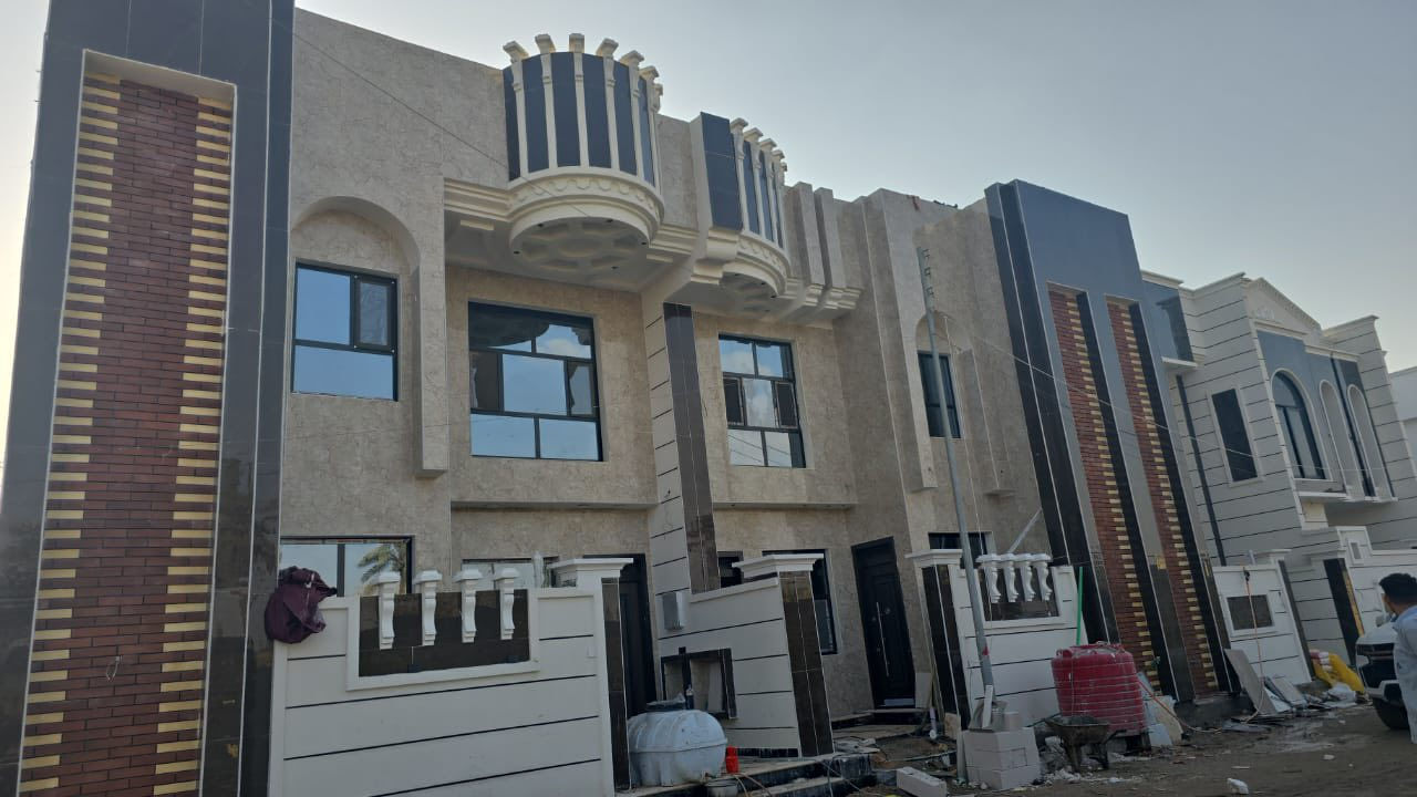 اسلام عليكم توجد بيوت حديثه للبيع طابقين
طابو زراعي عراقي المساحه 150م

البصره ابو الخصيب البهادريه الكطه

يبعد ع شارع العام 200م

البيوت تسليم مفتاح 

)السعر  190) وبيهن مجال 

*********** يوجد واتساب
