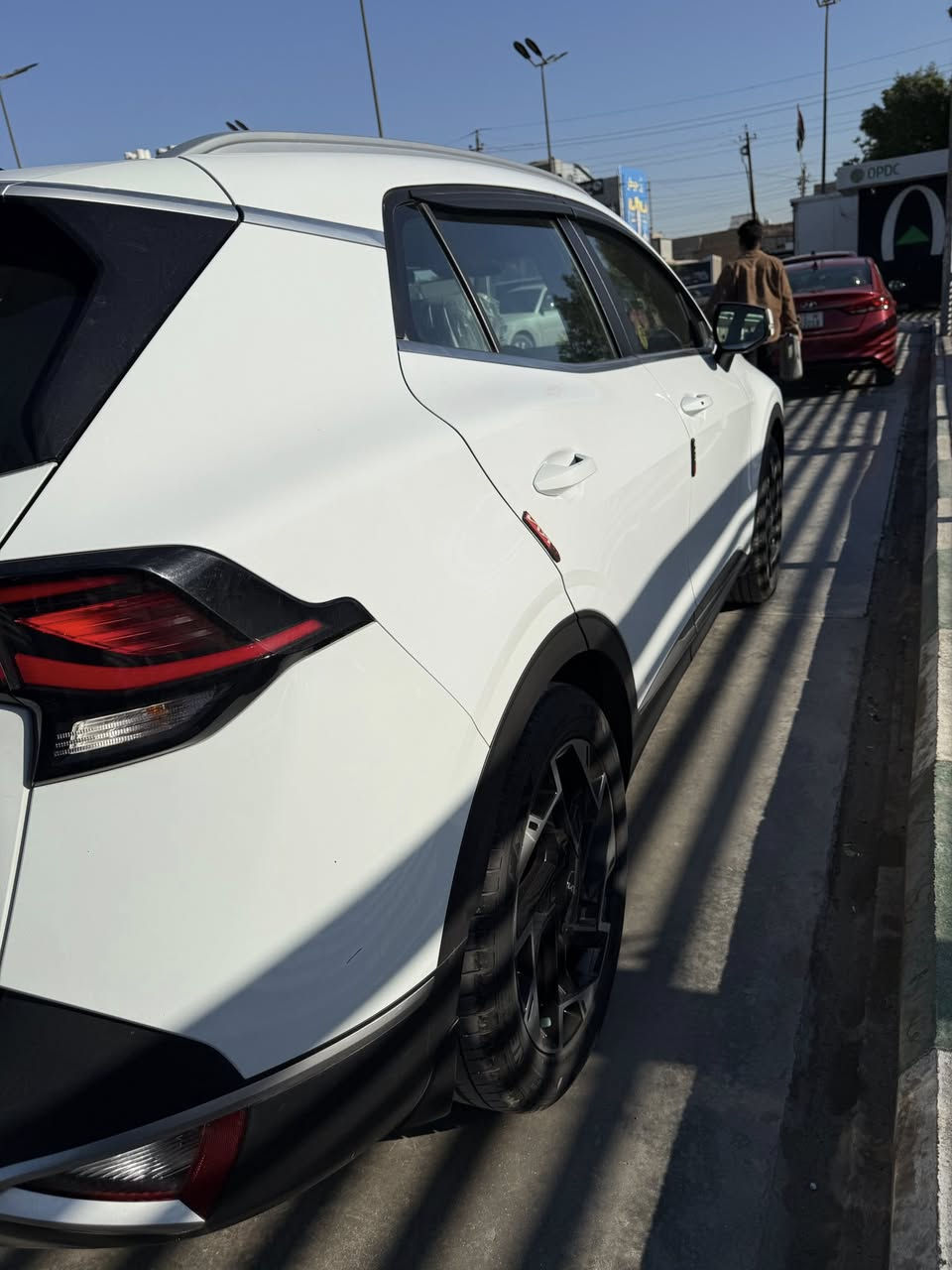 السلام عليكم
كيا سبورتاج خليجي 2023 اللون الجديد رقم اربيل (وكالة نم)

ماشية 40 الف 

✅كفالة عامة✅ 

دوشمة الارضية جلد

*

* مكينة 4 سلندر 2000

* بصمة + دخول ذكي  

* اضواء ترحيب 

* تشغيل عن بعد  

* جنطة كهربائية شفط  

* كامرة دوارة

* حساس خلفي امامي

* رادار جانبي   

* كشنات مغلفة جلد 

* تبريد قطعتين  

* مود درايف 4 وضعيات  

* كشن السائق كهرباء  

* داخل بيجي  

* لد امامي  

* مانع انحدار  

* ويل كب حجم 19

* شباك بلاك بيانو

* كشنات تدفئه الامامي والستيرن كذلك

* شفتات ستيرن

* اوتو هولد

السعر ✅220✅

مكاني بغداد حي اور 

الاستفسار الاتصال على رقم ***********
