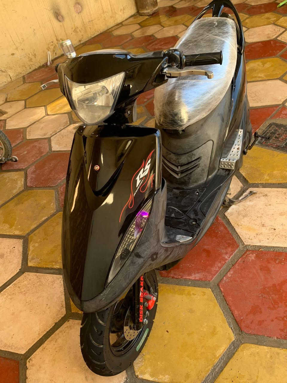 دراجه ماكس عدلة بلاد مافتوحه  دراجه شلعه معدل سعر 700 بيه مجال الطيبين


**إذا كنت صاحب هذا الإعلان وتريد حذفه لأي سبب، رجاءا أرسل رسالة إلى الدعم الفني**