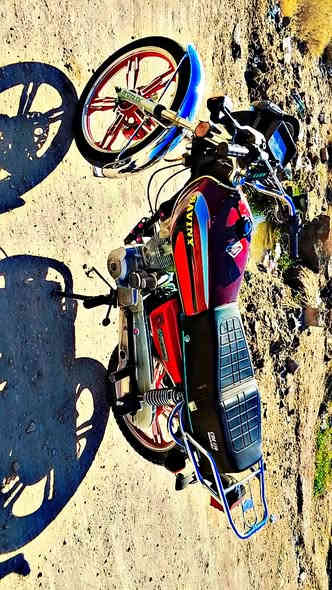 سلام عليكم ورحمة الله
من رخصت الادمن دراجه للبيع سيفان خمسه كير الدراجه خير من الله نضافه مفوله اوراق كامله والمحرك خير من الله وبل حقيقه  الدراجه احلا من التصوير كامله ما ذب عليها او ربع السعر 650 الف وبل عافيه عل ياخذها رقمي ***********
