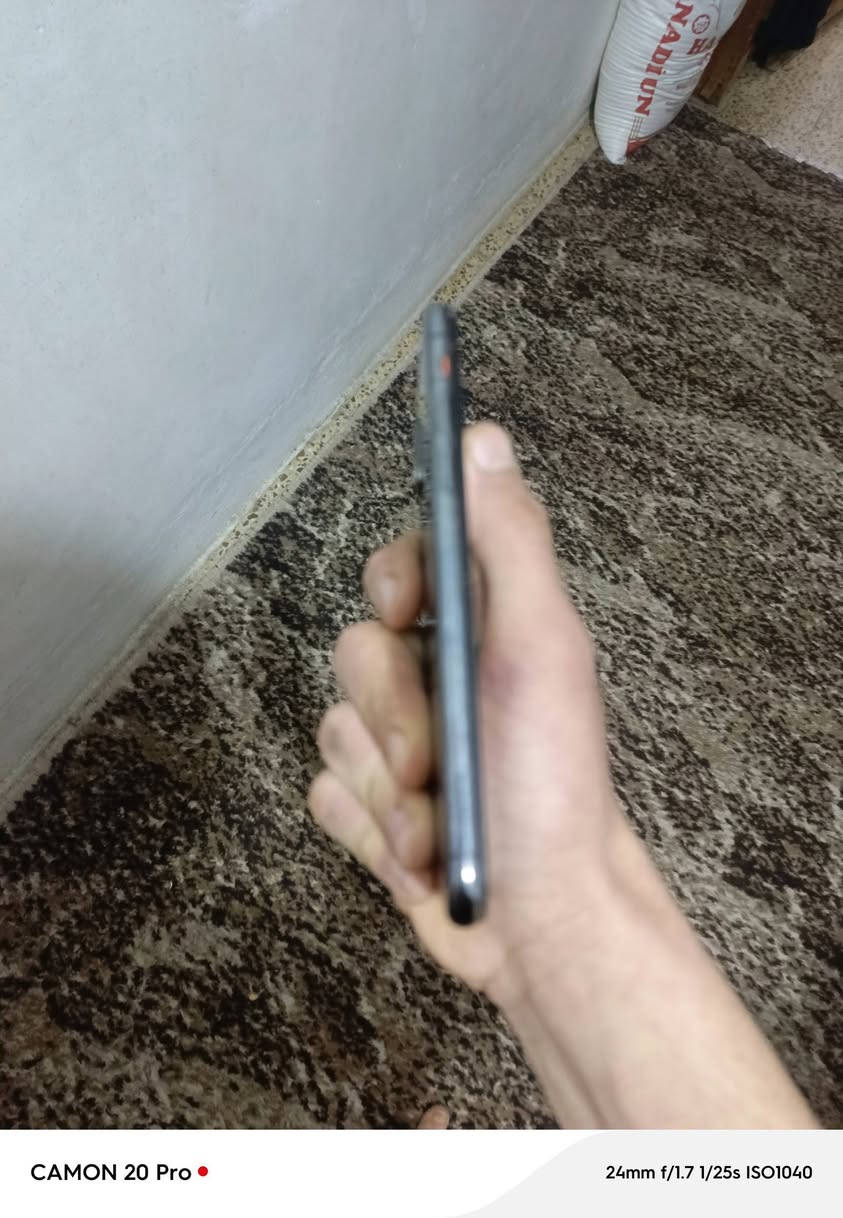 اكس عادي
كامره خلفيه شغل وا كامره الاماميه فلته 
ذاكره 64
بطاريه 100
سيم شغل 
الجهازي ابدل بطاريه وا شاشه 
الجهازي مال بنت يعني ما متعبته 
سعره 95 وا بي مجال قليل


**إذا كنت صاحب هذا الإعلان وتريد حذفه لأي سبب، رجاءا أرسل رسالة إلى الدعم الفني**