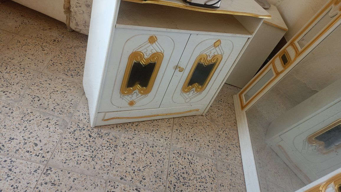 عندي غرافه نوم عراقي صباخ حرارب. نضيفه حلوه سبب لبيع ماعندي مكان كتنور مفصخ وجربيه ولبقي كامل سعر 650


**إذا كنت صاحب هذا الإعلان وتريد حذفه لأي سبب، رجاءا أرسل رسالة إلى الدعم الفني**