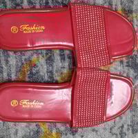 نسائي • فانيلات • مقاسات صغار