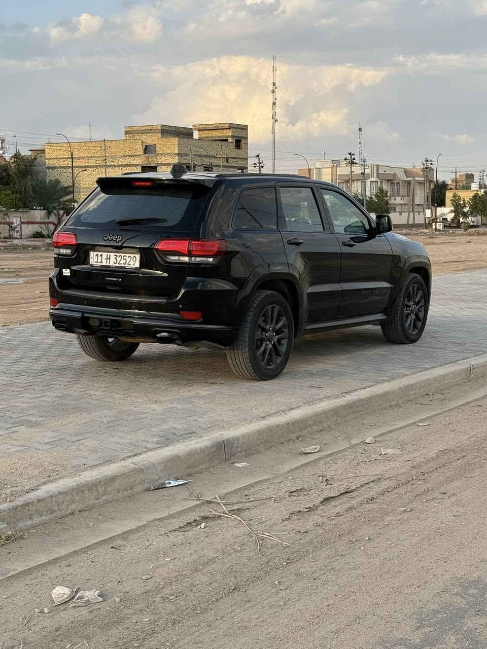 السلام عليكم
جيب كراند شيروكي اوفر لاند 2018 تو ويل كفاله عامة
بدون جوبلسات شكل السومت والاس الخليجي
وراد امريكي تقرير غرق جايه تعمل وتسير 
مرفقه صور تقرير المزاد وصور تقرير سونار الفحص
ماشيه 130 الف ميل رقم بغداد
فول مواصفات
بنوراما فتحتين
رادار امامي
نضام قياده اليه
نضام تحديد مسار
بارك سايد تطبك من وحدها
حساس امامي خلفي
رادار بالمرايات (نقطه عمياء)
استيرن كهربائي
ذاكرة وضعيات القيادة
تدفئه وتبريد بالكشنات الاماميه والخلفيه
جنطة كهرباء
السعر 235 وبيهاا مجال قليل
***********
***********
