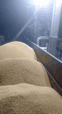 الاخوة الاكارم للبيع صفاية قمح نوع تركي هلال مشتغل 4000ساعه سعة تصفية ...