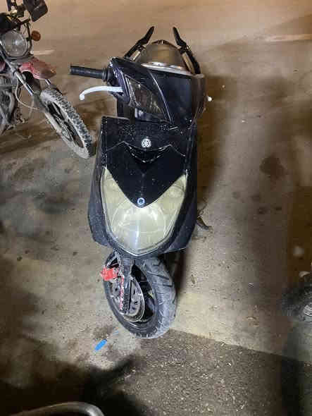 السلام عليكم شباب ادراجه سكنس فحل للبيع أو مراوس حسب القناعه مفتوحه الدراجه أشاير يمنه يسره دبل إشاره كله شغال بس الكلوب الامامي محروك الدراجه كابريتر دراجه نكره سلف نوقصات خفيف بيه يحتاج تبديل دسكات لين بيه صوت خفيف  و الدشبول واكف بس لون بي قفل ستيرن شغال قفل جنطه  شغال السعر 550  وبيه مجال مكاني بغداد الصليخ ال 600 رقمي *********** متواجد واتساب و فيس
