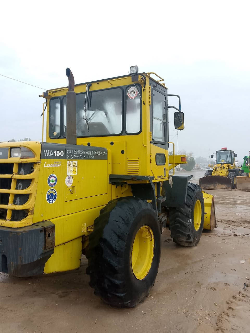 سلام عليكم لبيع شفل كوماتسو حجم 150 دخول جديد مكفول كفاله عامه رقم ***********
