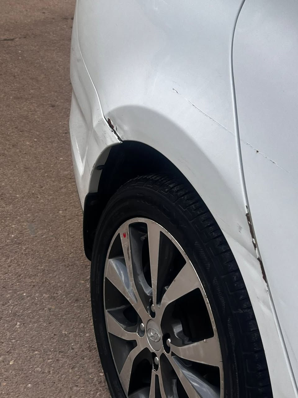 سلام عليكم
اكسنت 2015 نص فول  
المواصفات 
 تحكم ستيرن 
شاشة 
اشاير بالمري
كامرة خلفية 
ماشية 59km 
بيها اماكن بارد 3 موضحات بالصور 
الباقي كفالة عامة السعر 107 وبيه مجال مكاني بغداد الاتصال هـنا  ‭0788 295 5625‬
