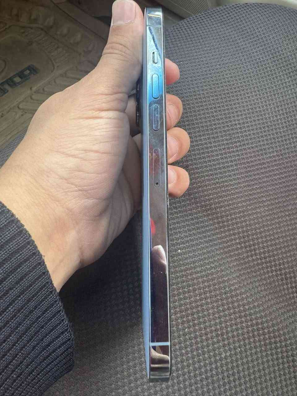 للبيع 13 ابرو ماكس
ما مفتوح ما ابدل بيه شي شرط كلو نرمال ما يعبر هوه 
بطاريه 83 
ذكره 256
نضافه 100/100
تك سيم 
A/Z 
السعر 700
بيه مجال للطيبين اتصل وتدلل 
رقم ***********
