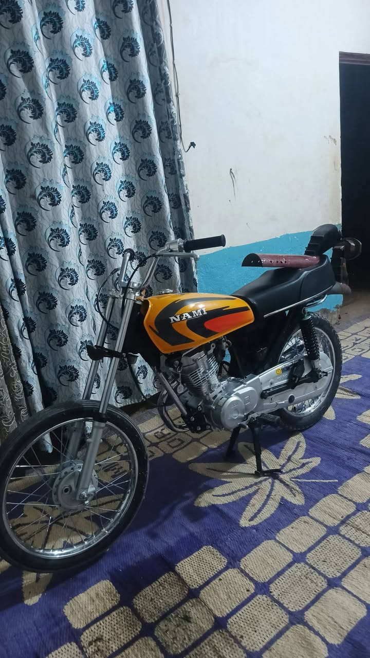 تعميره شلامجه ايراني 25 اصولي شاصي 15
بس الراصطه الحمره وياها سعره 650 تفاصيل خاص او تخابر ***********
