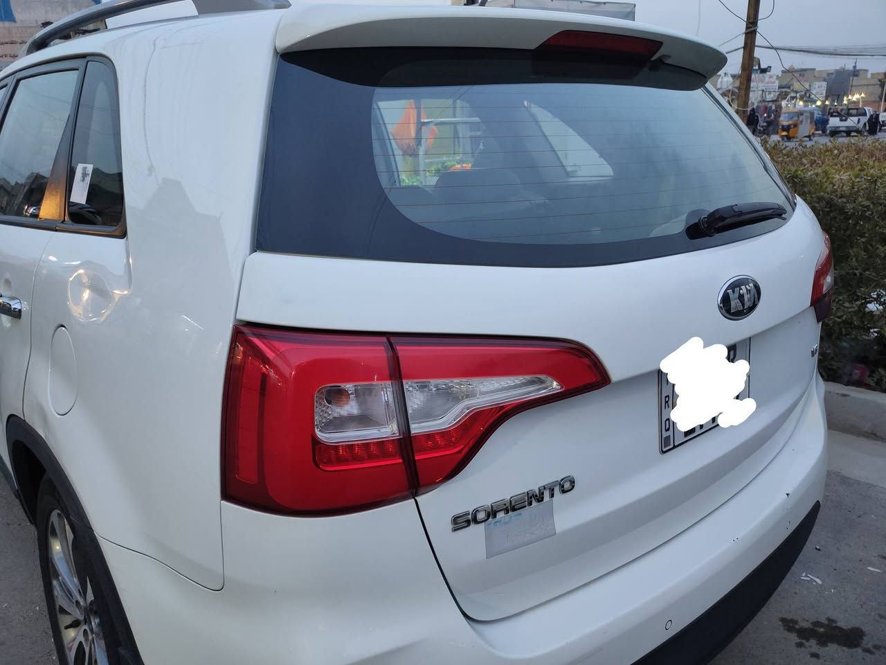 السلام عليكم .. سيارة سورينتو خليجي ٢٠١٤
رقم انكليزي بغداد 
٦ سلندر  ٣٥٠٠
بانوراما
٧ راكب
٣ قطع تبريد
لدات امامية وخلفية
كامرا خلفية
بصمة ابواب
بصمة تشغيل
ايرباكات سليمة
بيها مكانين تحتاج تعديل بسيط موضحات بالصور
ماشية ١٦٧ الف كم 
السعر ١٩٥ $
للاستفسار الاتصال على الرقم ***********
