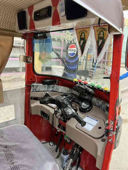 سلام عليكم تكتك للبيع موديل 2018 شهر 6اوراق كامله اصليه تكتك خير من الله مكينه لا تبخير ولا تنقيص مكاني بغداد الكماليه سعر 3700هاتف ***********
