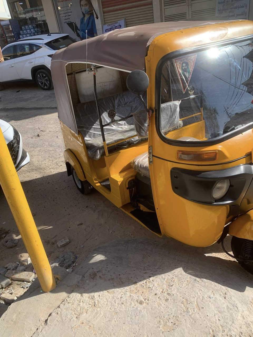 السلام عليكم تكتك ثمنطعش  للبيع
تكتك نضيفه  بس دوسات معمره   رقم نكليزي. السعر سته. وبيهه مجال حكً. جيه ‭0771 477 3981‬
