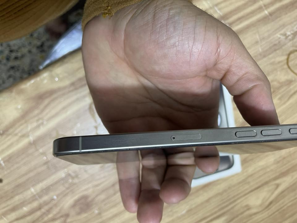 إسلام عليكم 15برو ماكس 
ذاكره256 جهاز نظيف.
خيال شخط مبي سعره مليون و 100 
رقم الهاتف 
***********
المكان: مدينة الصدر
