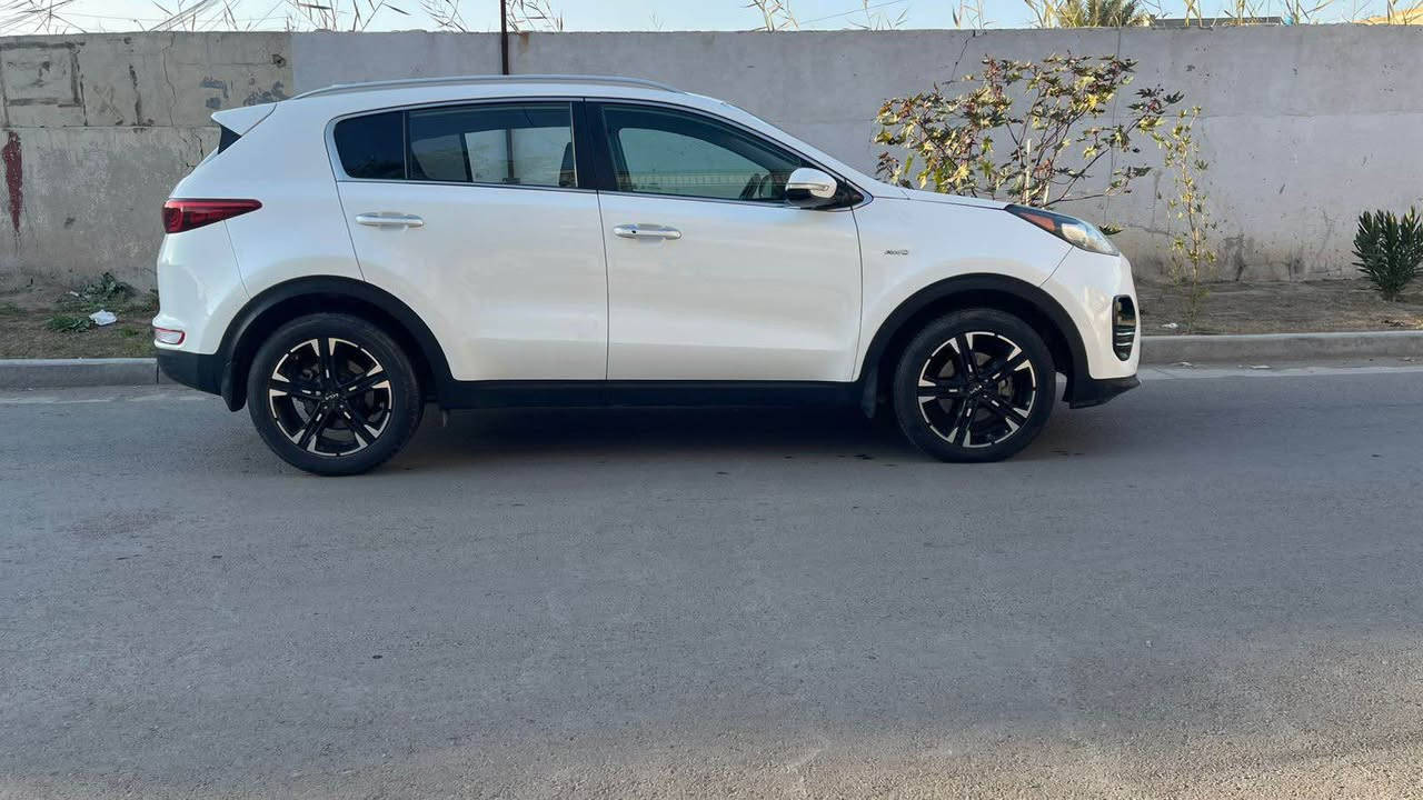 سبورتج 2019وارد امريكي

[][][][][][][][][][][][][][][]

السعر 153بصمه سياره موصفاته راقيهEX

فول مواصفات ***********‏

مواصفات :- بصمه -  - محرك -2400

رادارات - حساسات - كشنات كهرباء + جلد -

صندوك كهرباء - شحن لاسلكي - تشغيل عن  بعد تحديد مسار. مري شفط 
قلاب.  

شاشة كبيره متصل - قطعتين تبريد

الضرر :- جاملغ  + شويه بل بنيد بسيط

السعر (153ورقه. ***********‏ بغداد, العراق
