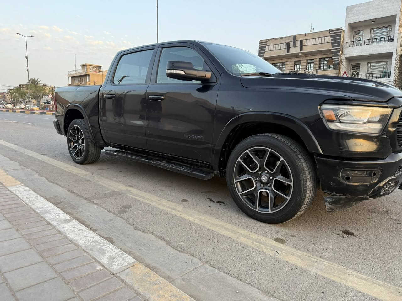 السلام عليكم 
رام لارامي 2019 
فول مواصفات 
بانوراما فور ويل 
وارد امريكي كلين تايتل
داخله حرق ربع الدشبول 
رقم قادسيه 
السعر 295 
***********
