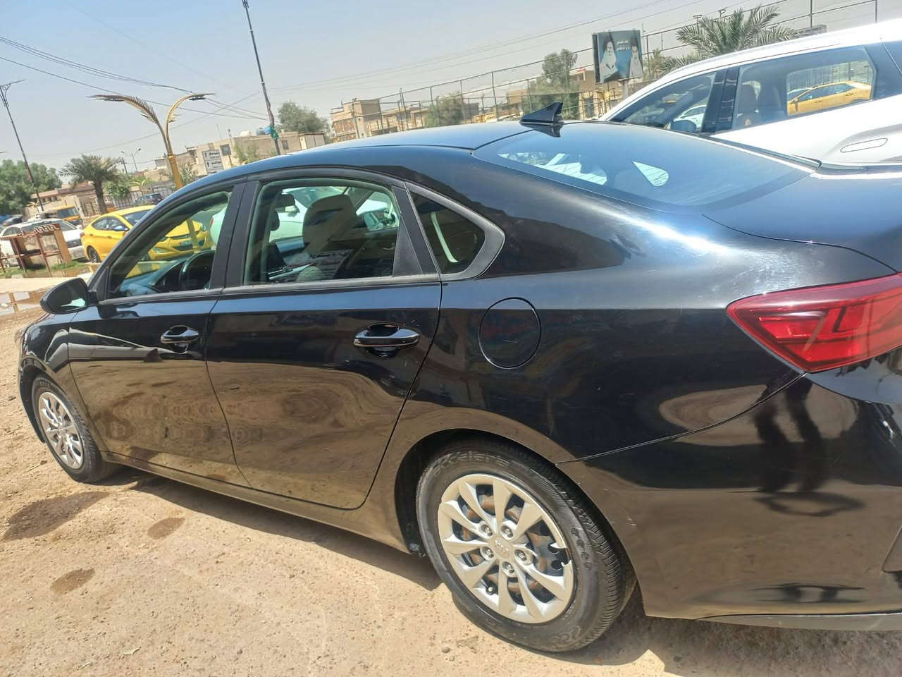 كية فورتي مديل ٢٠ وارد امريكي محرك 2000 كير اي تي سيارة خير من الله كلة بانزين محسن ما متعبهة التفاصيل كما موظح بالصور  السعر ١٣٥ وبيهة مجال العنوان بغداد للاستفسار ***********
