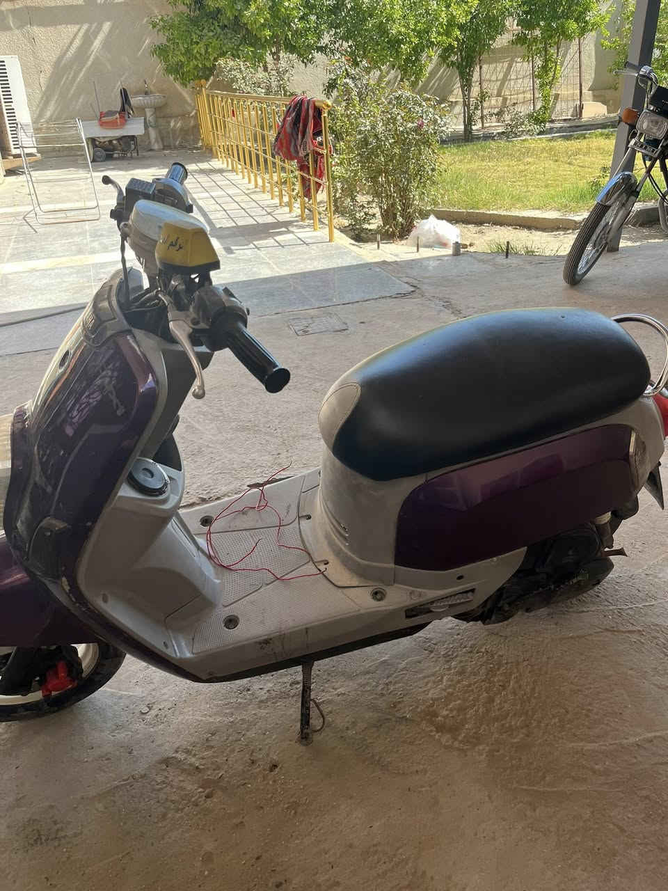 دراجه بوليس للبيع سعر خاص مال مستعجل دراجه تشتغل بس يرادله تجفيته كامله ***********

