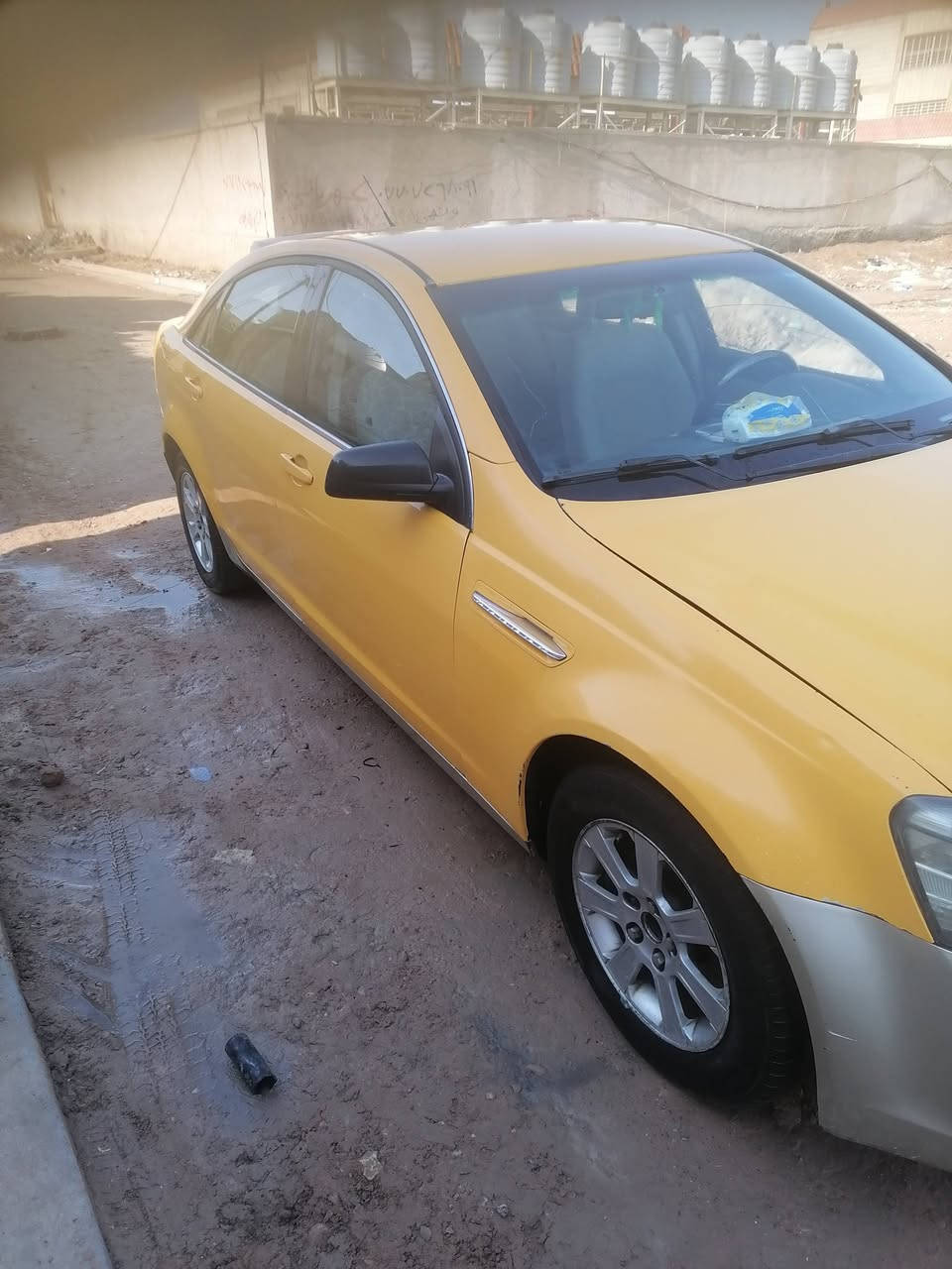 السلام عليكم... سياره كابرس لبيع موديل ٢٠٠٨ سياره حلو تشتغل مكينه بلاديه ٦ سندر اي غرامه ماعليه ورقمه دولي وسياره ب اسمي. هاذه رقم لتواصل وياي *********** و***********
