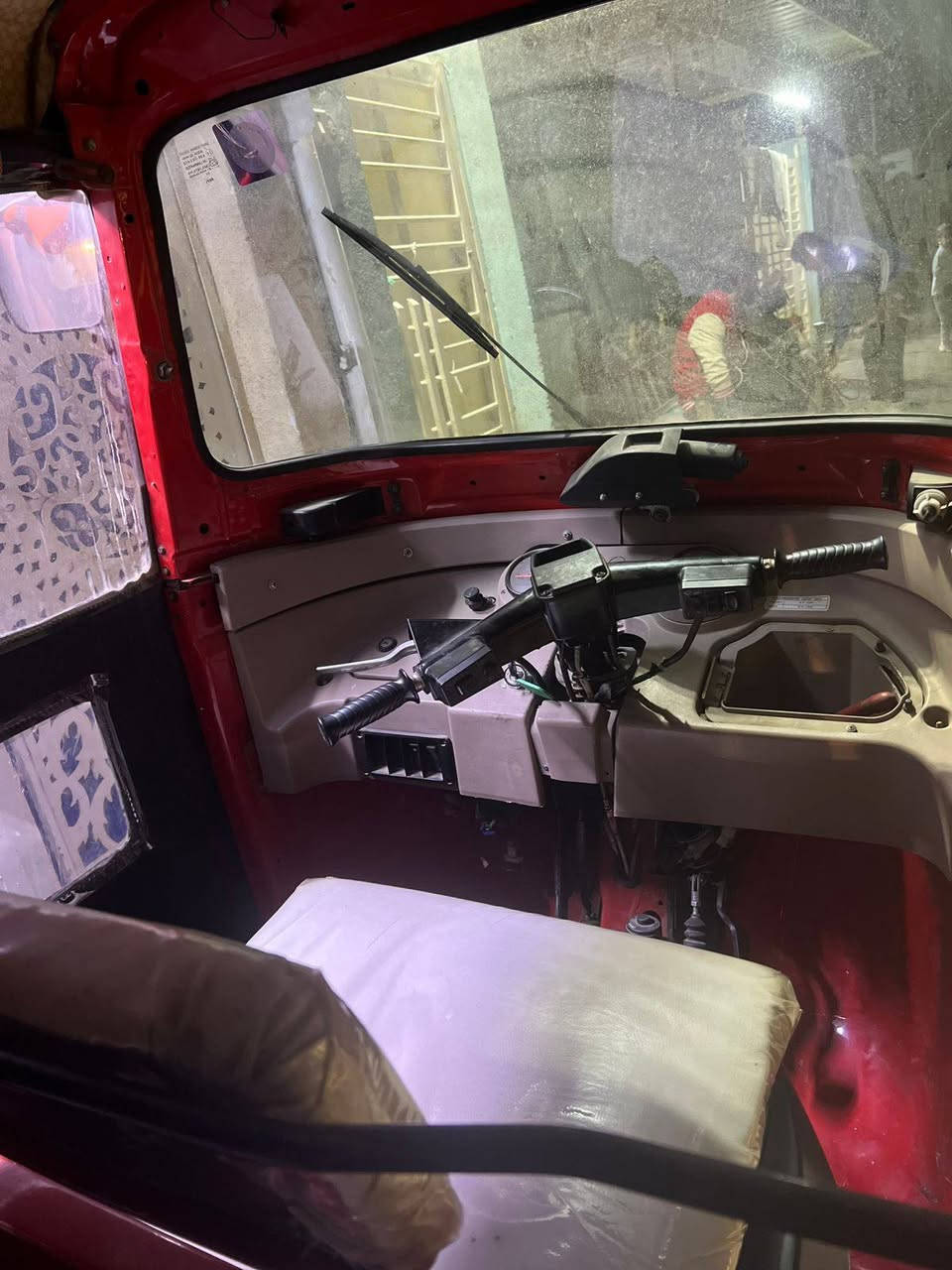 سلام عليكم تكتك مرقم 20كربلاء مشروع وطني يعني بغداد تكتك نضيفه كلش مكينه خرسه مكاني زعفرانيه رقم ***********
