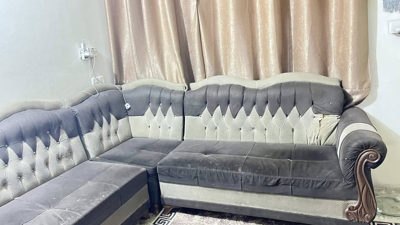 تخم مستعمل  8 مقاعد للبيع ب 160 الف وبي مجال بسيط بغداد الحريه منطقه السلام ***********
